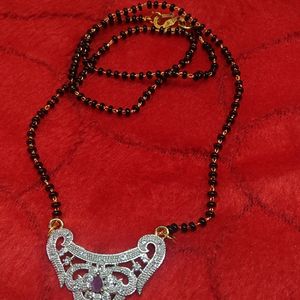 Small Simple Mangalsutra Locket