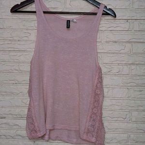 H&M Dividend Pink Cut Top