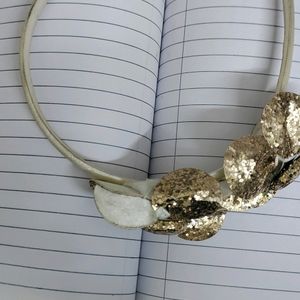 Hairband In A Very Good Condition.