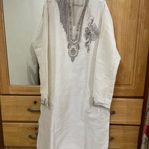 Men Sherwani With Designer Neck And Forearms