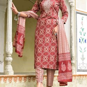 Straight Floral Printed Kurta & Pant With Dupatta