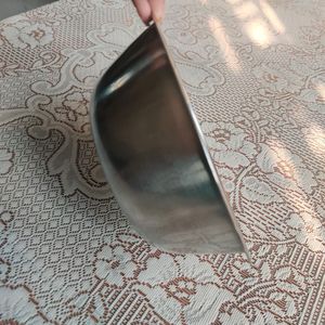 4 Stainless Steel Bowls