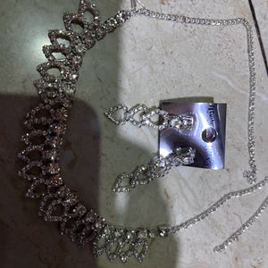 Neck piece With Earring New