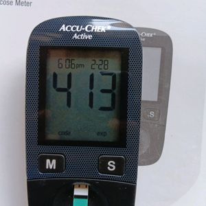 ACCU-CHEK BLOOD GLUCOSE METER