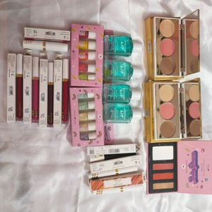 Myglamm Makeup Combo