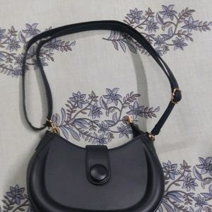 Black handbag for women
