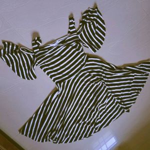 Strip Line Dress / Black & White Dress