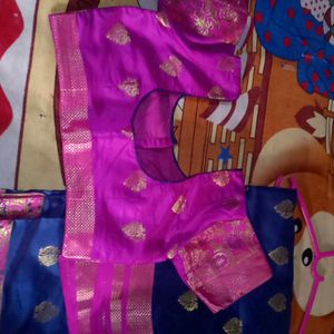 Saree With Stitched Blause