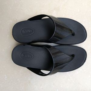 Black Colour Flat Chappals