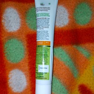 Mamaearth Under Eye Cream - Vitamin C.