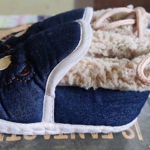 Unisex Baby Shoes (0-4 Months)