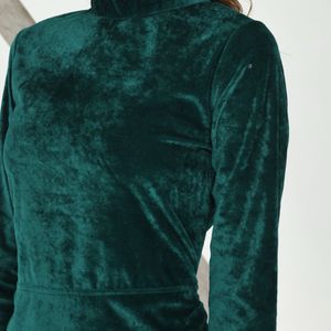 Divided HM Green Velvet Back Open Dress