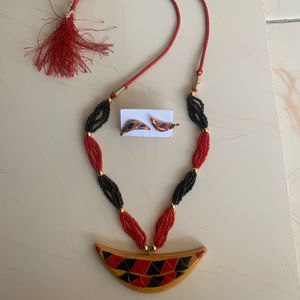 North East Neckpiece