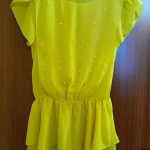 yellow cinched waist top