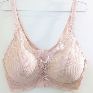 Gorgeous Laced Bra. Great Quality!