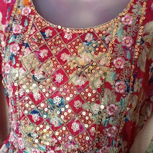 ❤️ Womens Ethnic Wear Dress Or Gown Size Of L ❤️