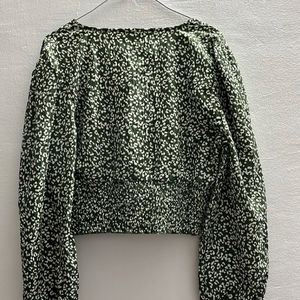 green leopard print top