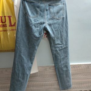 Branded Ankle Length Jean