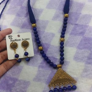 Neckpiece And Earrings Set