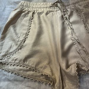 Sale 🚨lace Beige Shorts ! Size - S/M