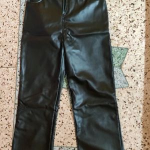 LEATHER PANTS