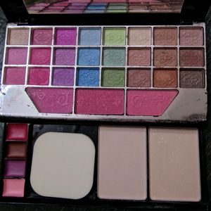 T.Y.A Eyeshadow Palette