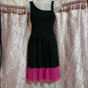 Sleeveless PLEATED DRESS