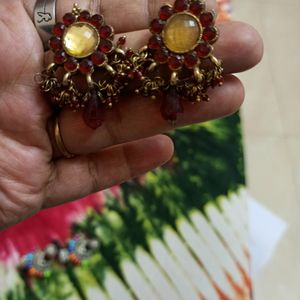 1+1Beautiful & Fashionable Ear Rings 2 Pcs(Jhumka