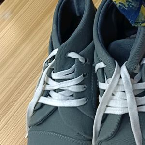 Grey Platform Sneakers With Flaws