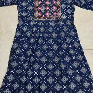 Naira Kurti