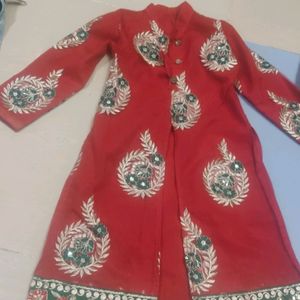 Red Kurti