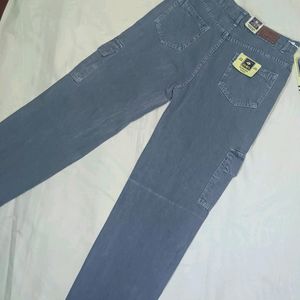 Zaara Straight Fit Jeans