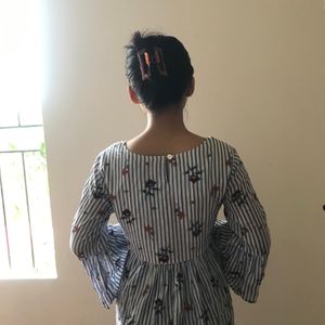 Striped Floral Tops In Cheap Price