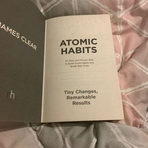 ATOMIC HABITS BY JAMES CLEAR