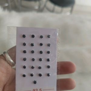 92.5 Silver Nosepin Nd Earings (1 Paired)