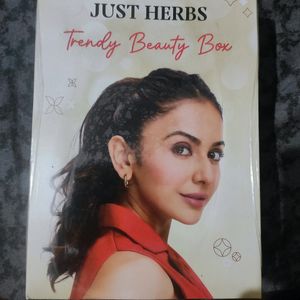 😍Just Herbs Trendy Beauty Box..😍