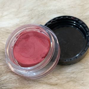 Love Earth Multipot ( Cheek/ Lip / Eye Tint)