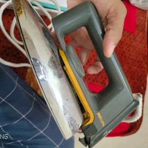 working philips iron just loose body