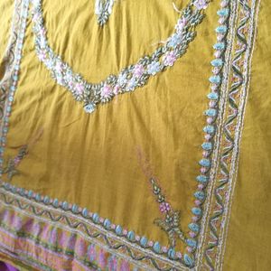 Embroidered Pakistani Kurta Or Dubatta