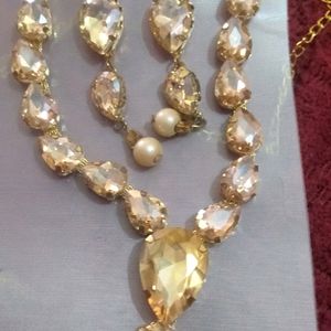 Beautiful Golden Stone Work Set