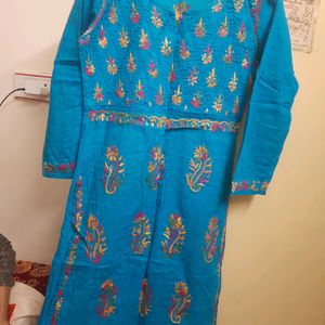 Lucknowi Chickenkari Kurta