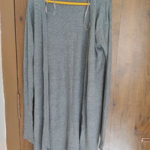 Full Sleeves Shrug In Good Condition