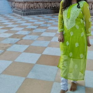 Chikenkari Kurti