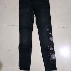 Floral Black Beauty Mango Jeans