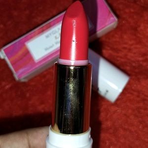 Myglamm Lit Moist Matte Lipstick ( 02 Red Sensation )