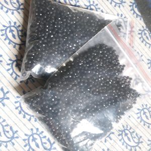 Black Plastic Crystal Small Beads