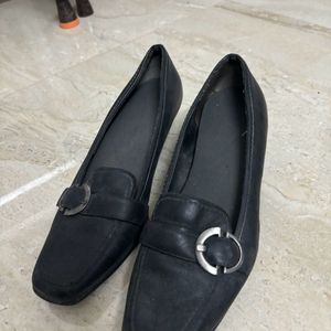 Black Office Kitten Pumps