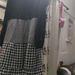 It's Black And White Dress Of Xxl