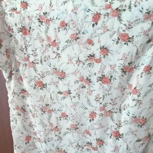 Casual Floral Top With Sleeve