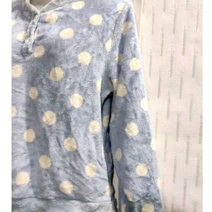 L Size Soft Sweater For Women